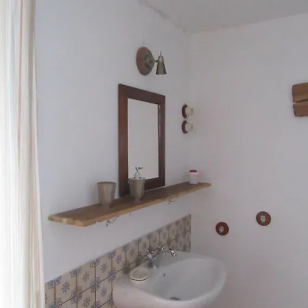 O Antigo Lagar Cinco Ribeiras
