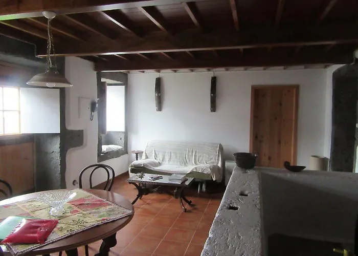 O Antigo Lagar Cinco Ribeiras